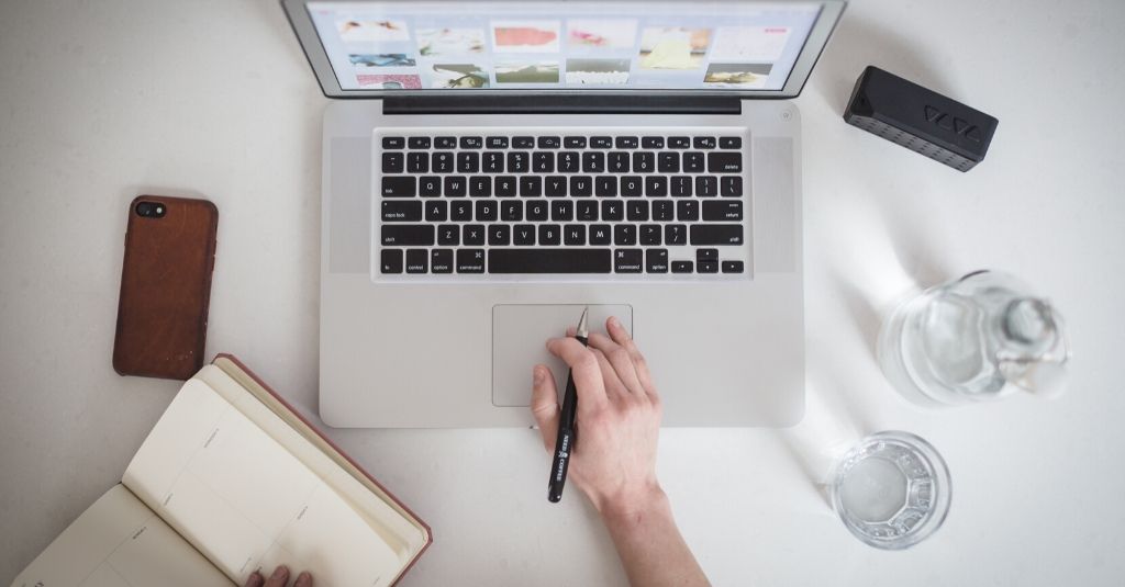 What is the difference between working in my business and working on my business_